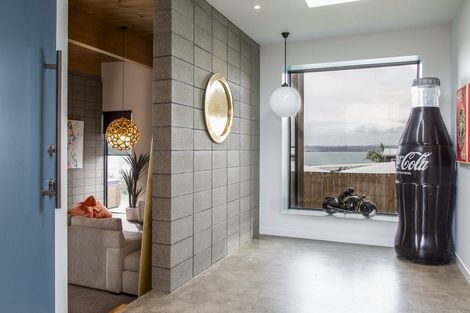 Photo of property in 16 Melandra Road, Stanmore Bay, Whangaparaoa, 0932