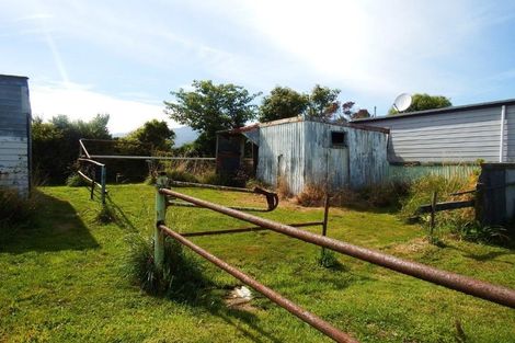 Photo of property in 107 Domett Street, Westport, 7825