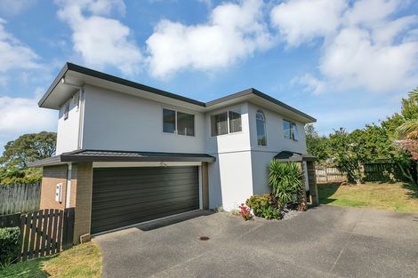 Photo of property in 11 Hassan Drive, Massey, Auckland, 0614