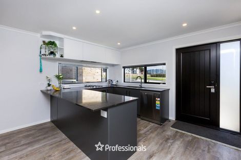 Photo of property in 2 Dahl Drive, Wallaceville, Upper Hutt, 5018