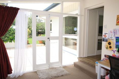 Photo of property in 14 Totara Grove, Hillcrest, Auckland, 0627