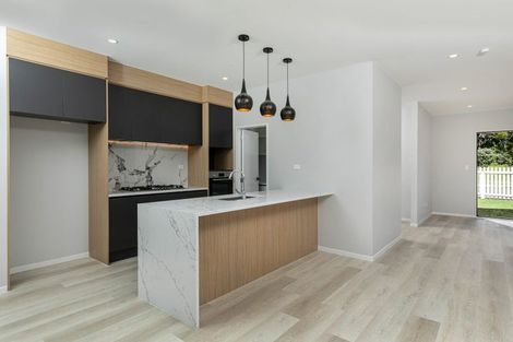 Photo of property in 45 Mcindoe Road, Kumeu, 0810