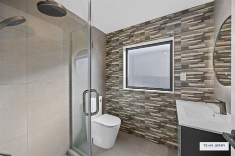 Photo of property in 339a Bucklands Beach Road, Bucklands Beach, Auckland, 2012