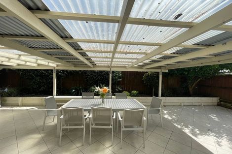 Photo of property in 9 Kalmore Place, Flat Bush, Auckland, 2016