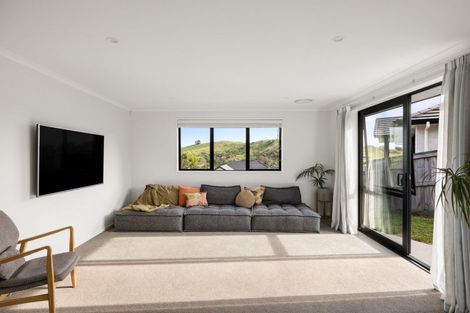 Photo of property in 20 Moira Close, Welcome Bay, Tauranga, 3175