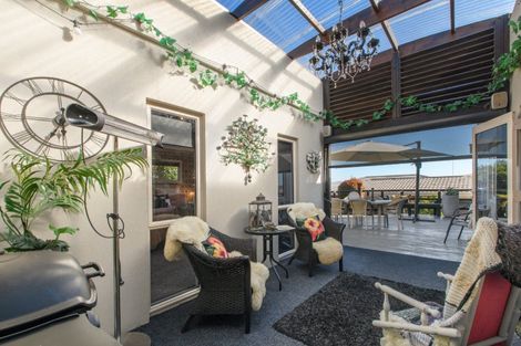 Photo of property in 5 Downing Place, Welcome Bay, Tauranga, 3112