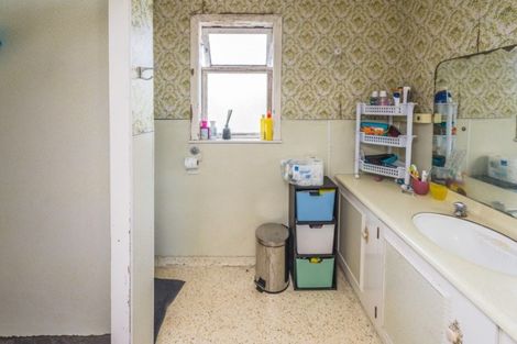 Photo of property in 70 Manuka Street, Castlecliff, Whanganui, 4501