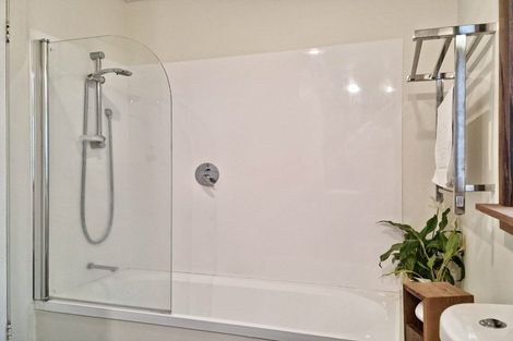 Photo of property in 26 Downe Street, New Plymouth, 4310