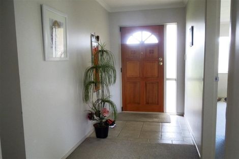 Photo of property in 72 Milson Drive, Papakura, 2110