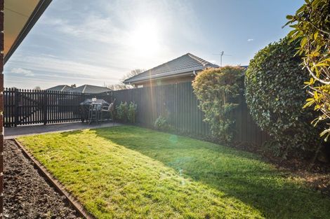Photo of property in 14 Innisfree Place, Northwood, Christchurch, 8051