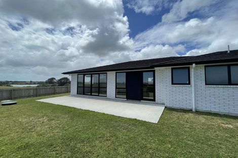 Photo of property in 1 Okoreka Road, Glenbrook, 2681