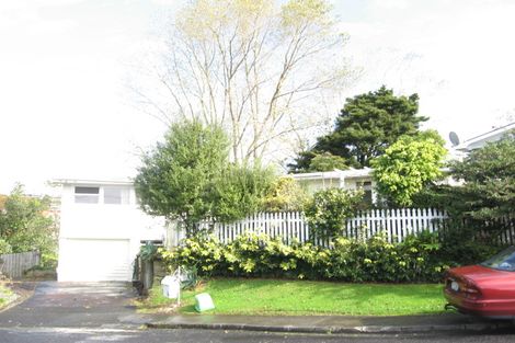 Photo of property in 27 Colmar Road, Mellons Bay, Auckland, 2014