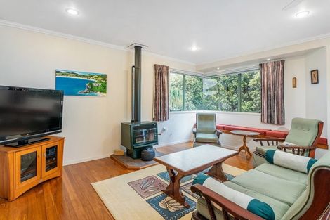 Photo of property in 19 Martin Place, Cooks Beach, Whitianga, 3591