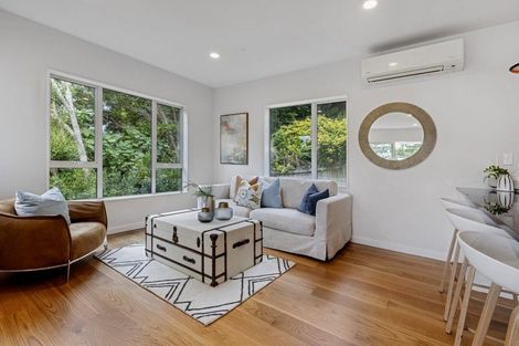 Photo of property in 487a East Coast Road, Murrays Bay, Auckland, 0630