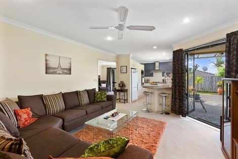 Photo of property in 34 Fleetwood Drive, Henderson, Auckland, 0612