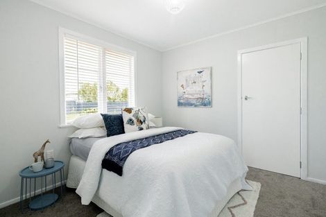 Photo of property in 15 Peters Avenue, Cloverlea, Palmerston North, 4412