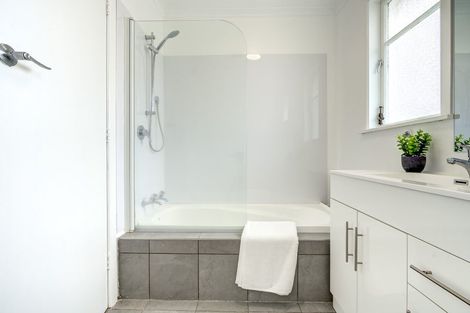 Photo of property in 8 Fenwick Crescent, Hillcrest, Hamilton, 3216