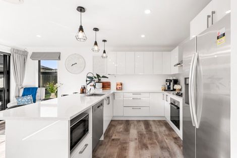 Photo of property in 42 Buddle Road, Wallaceville, Upper Hutt, 5018