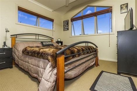 Photo of property in 58 English Oak Drive, Schnapper Rock, Auckland, 0632