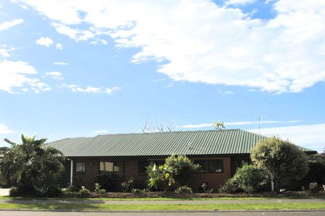 Photo of property in 7 Meadowviews Drive, Welcome Bay, Tauranga, 3112