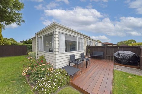 Photo of property in 20 Heaphy Place, Casebrook, Christchurch, 8051