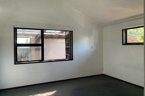 Photo of property in 16 Frank Evans Place, Henderson, Auckland, 0610