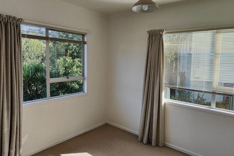 Photo of property in 27 Cheval Drive, Totara Vale, Auckland, 0629