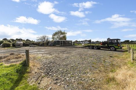 Photo of property in 129 Parewanui Road, Bulls, 4894
