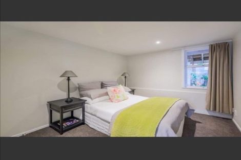 Photo of property in 2/19 Lake Road, Northcote, Auckland, 0627