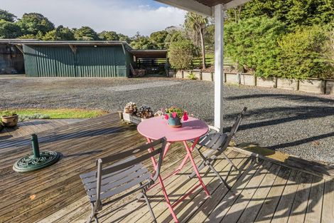 Photo of property in 4 Paparoa Station Road, Paparoa, 0571