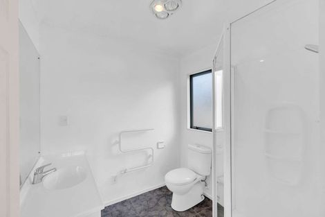 Photo of property in 10 Kalberry Place, East Tamaki, Auckland, 2016