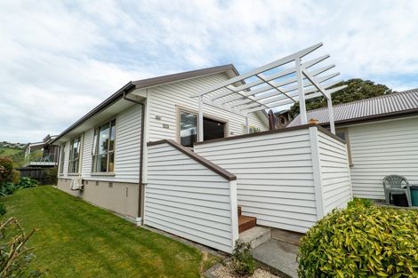 Photo of property in 29 Moncks Spur Road, Redcliffs, Christchurch, 8081