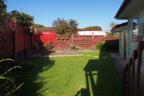 Photo of property in 8 Katrina Place, Massey, Auckland, 0614