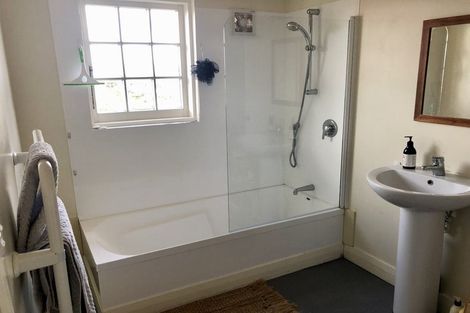 Photo of property in 9 Thorby Street, Northland, Wellington, 6012