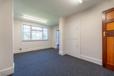 Photo of property in 334 Oriental Parade, Oriental Bay, Wellington, 6011