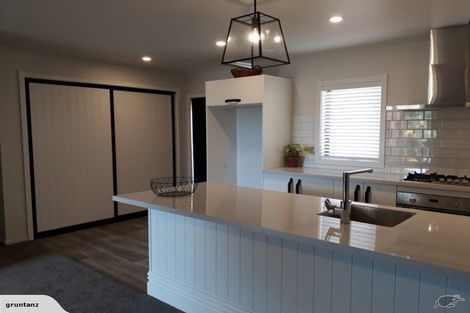 Photo of property in 39a Hetley Crescent, Taradale, Napier, 4112