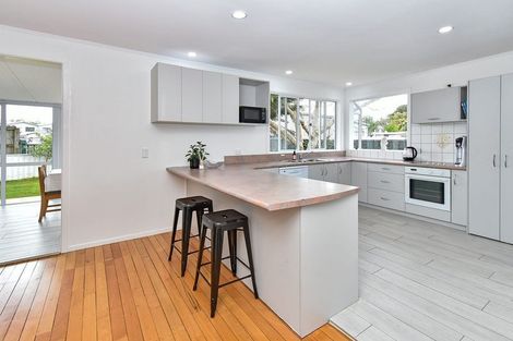 Photo of property in 5a Bunnythorpe Road, Papakura, 2110