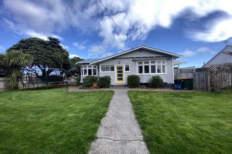 Photo of property in 8 Guthrie Street, Waterloo, Lower Hutt, 5011