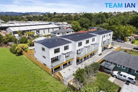 Photo of property in 1/68 Smythe Road, Henderson, Auckland, 0612