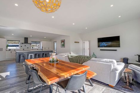 Photo of property in 14 Mowhanau Drive, Kai Iwi, Whanganui, 4574