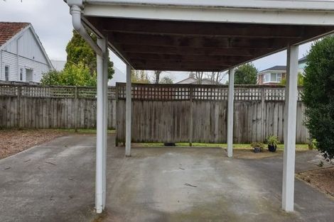 Photo of property in 8 Northcote Road, Takapuna, Auckland, 0622