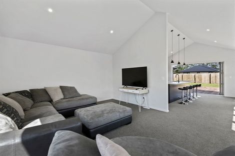 Photo of property in 9 Minerva Crescent, Woodend, 7610