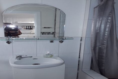 Photo of property in 64 Glenbervie Crescent, Massey, Auckland, 0614