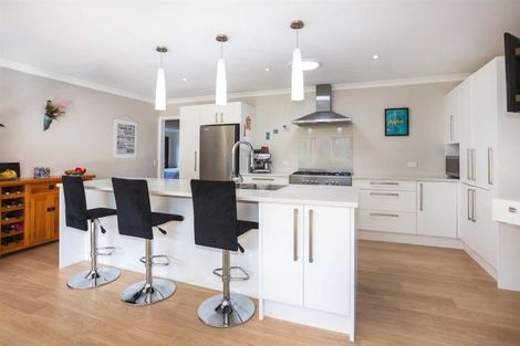 Photo of property in 7 Tasman Close, Aotea, Porirua, 5024