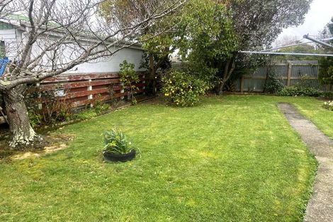 Photo of property in 74 Shamrock Street, Takaro, Palmerston North, 4412