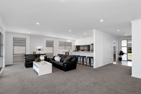 Photo of property in 9 Leet Crescent, Papamoa Beach, Papamoa, 3118