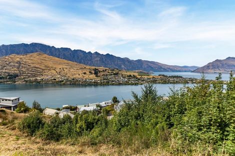 Photo of property in 7 Conifer Lane, Queenstown, 9300