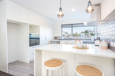 Photo of property in 7 Kakapo Lane, Redwood, Christchurch, 8051