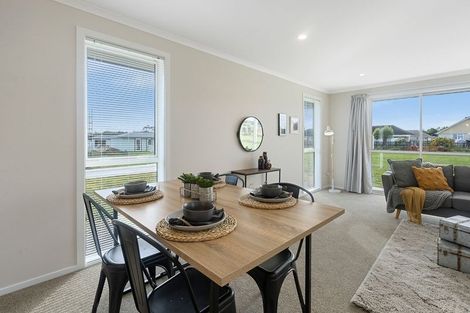 Photo of property in 68 Hinemoa Street, Levin, 5510