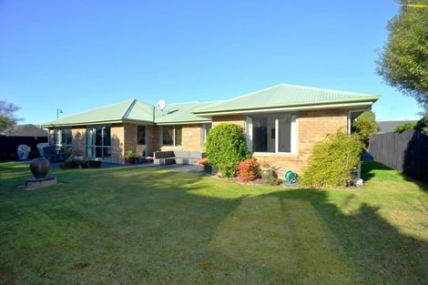 Photo of property in 11 Kohi Drive, Parklands, Christchurch, 8083